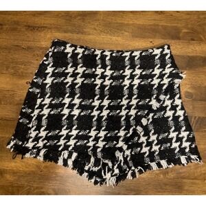 Glam LA‎ Houndstooth Tweed Shorts Frayed Hem Black White